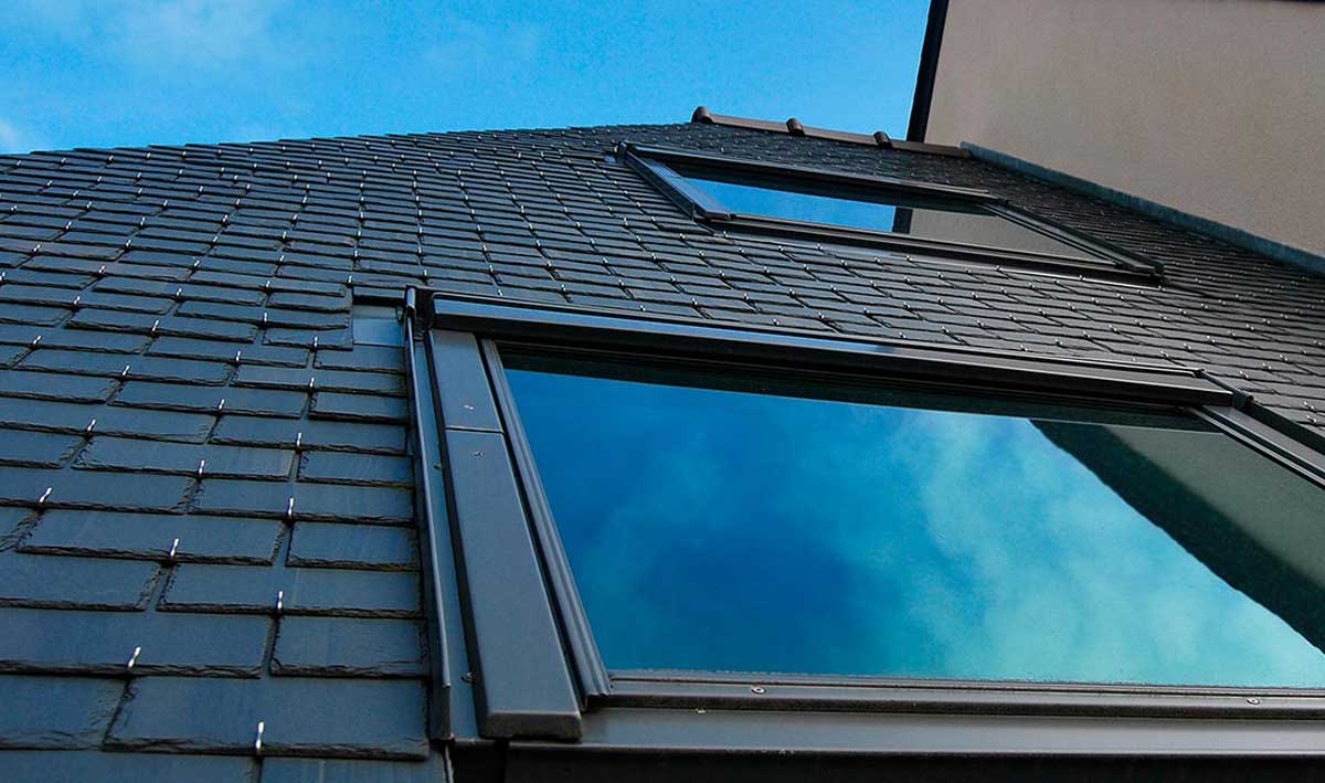 Le Couvreur Finistérien : l’entreprise LE COUVREUR FINISTÉRIEN basé sur Ergué-Gabéric, intervient dans les meilleurs délais sur QUIMPER et les alentours ainsi que dans tout le Finistère (29): travaux de couverture, zinguerie, nettoyage démoussage peinture hydrofuge toiture, étanchéité toit plat terrasse, traitement des bois de charpente, nettoyage ravalement peinture imperméabilisation façade, nettoyage des extérieurs : ... artisan couvreur sur QUIMPER et les alentours ainsi que dans tout le Finistère (29)