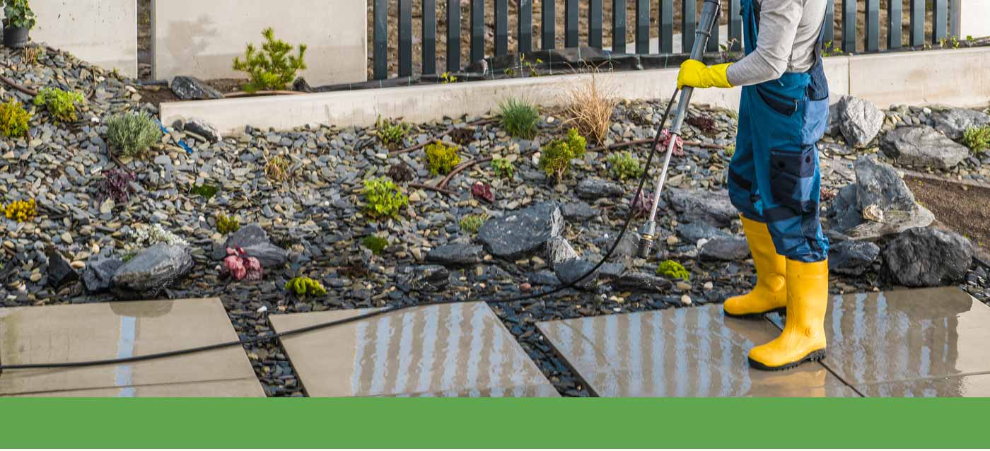 Nettoyage des extérieurs - l’entreprise LE COUVREUR FINISTÉRIEN basé sur Ergué-Gabéric, intervient dans les meilleurs délais sur QUIMPER et les alentours ainsi que dans tout le Finistère (29) … allée, pavé, dallage, muret, terrasse par bio vapeur et hydrofuge incolore produit biologique. l’entreprise LE COUVREUR FINISTÉRIEN basé sur Ergué-Gabéric, intervient dans les meilleurs délais sur QUIMPER et les alentours ainsi que dans tout le Finistère (29)