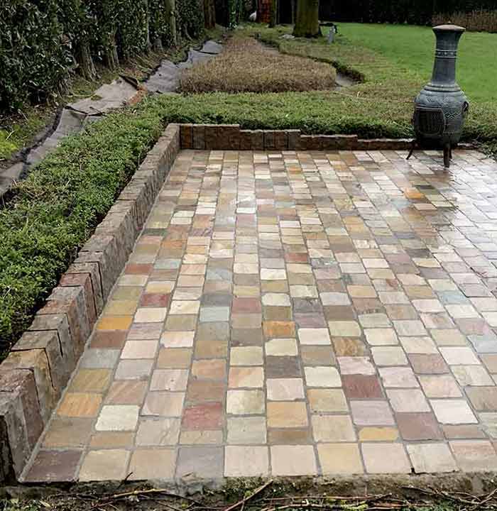 Le Couvreur Finistérien : l’entreprise LE COUVREUR FINISTÉRIEN basé sur Ergué-Gabéric, intervient dans les meilleurs délais sur QUIMPER et les alentours ainsi que dans tout le Finistère (29): travaux de couverture, zinguerie, nettoyage démoussage peinture hydrofuge toiture, étanchéité toit plat terrasse, traitement des bois de charpente, nettoyage ravalement peinture imperméabilisation façade, nettoyage des extérieurs : ... artisan couvreur sur QUIMPER et les alentours ainsi que dans tout le Finistère (29)